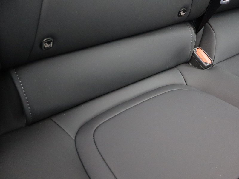 2025 (75) VOLVO EX30 200kW SM Extended Range Plus 69kWh 5dr Auto *VAT QUALIFYING* 4815988