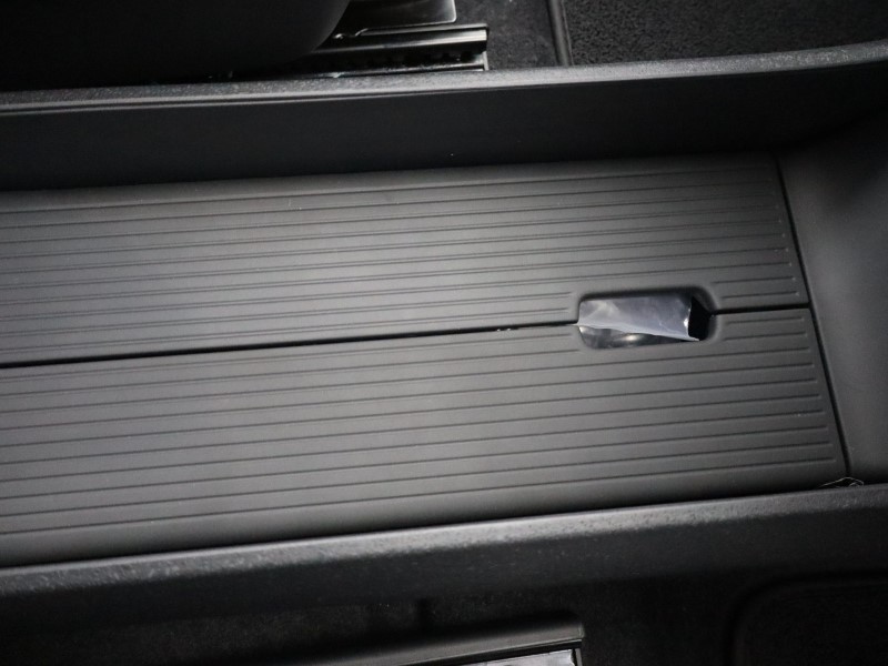 2025 (75) VOLVO EX30 200kW SM Extended Range Plus 69kWh 5dr Auto *VAT QUALIFYING* 4816004