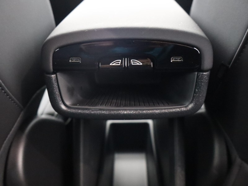 2025 (75) VOLVO EX30 200kW SM Extended Range Plus 69kWh 5dr Auto *VAT QUALIFYING* 4815990