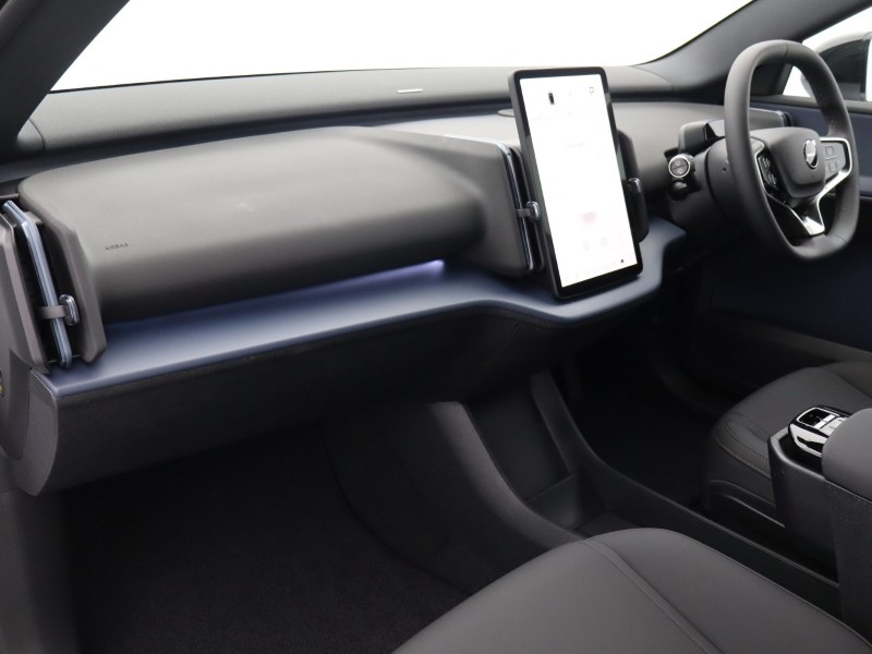 2025 (75) VOLVO EX30 200kW SM Extended Range Plus 69kWh 5dr Auto *VAT QUALIFYING* 4815984