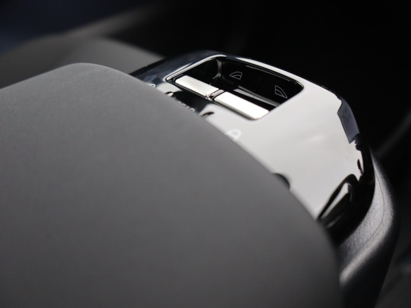 2025 (75) VOLVO EX30 200kW SM Extended Range Plus 69kWh 5dr Auto *VAT QUALIFYING* 4816005