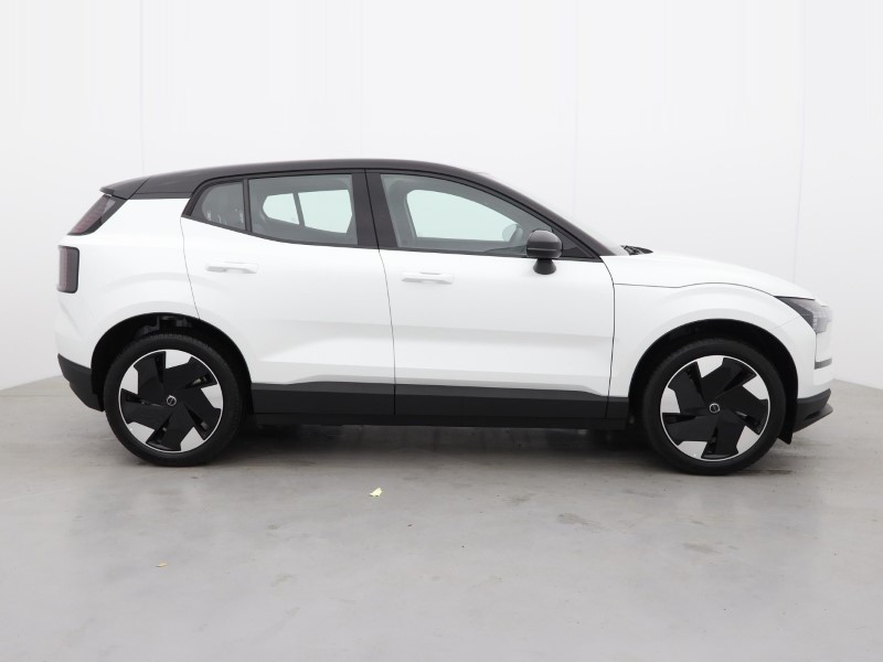 2025 (75) VOLVO EX30 200kW SM Extended Range Plus 69kWh 5dr Auto *VAT QUALIFYING* 4815963