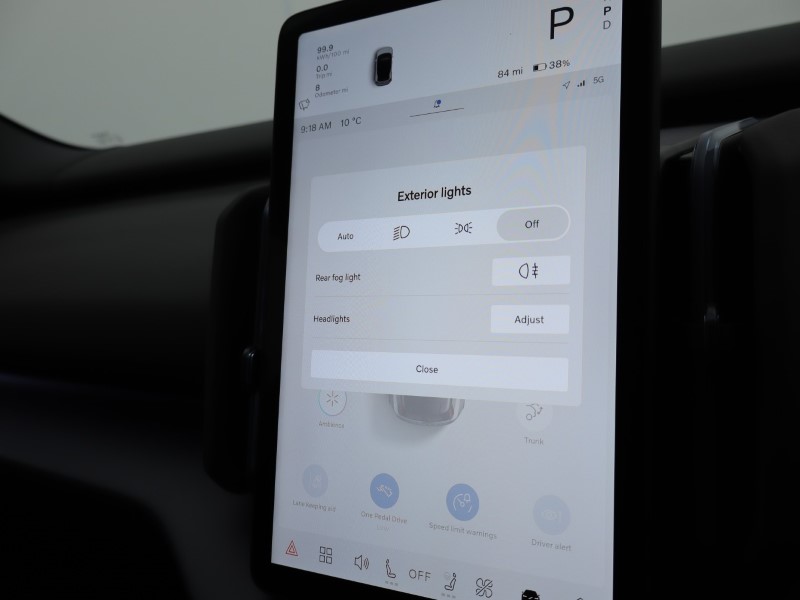 2025 (75) VOLVO EX30 200kW SM Extended Range Plus 69kWh 5dr Auto *VAT QUALIFYING* 4830129