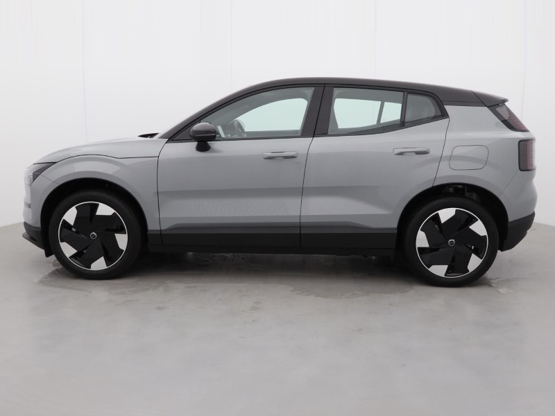 2025 (75) VOLVO EX30 200kW SM Extended Range Plus 69kWh 5dr Auto *VAT QUALIFYING* 4830087