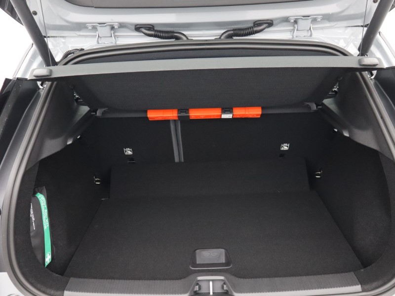 2025 (75) VOLVO EX30 200kW SM Extended Range Plus 69kWh 5dr Auto *VAT QUALIFYING* 4830108