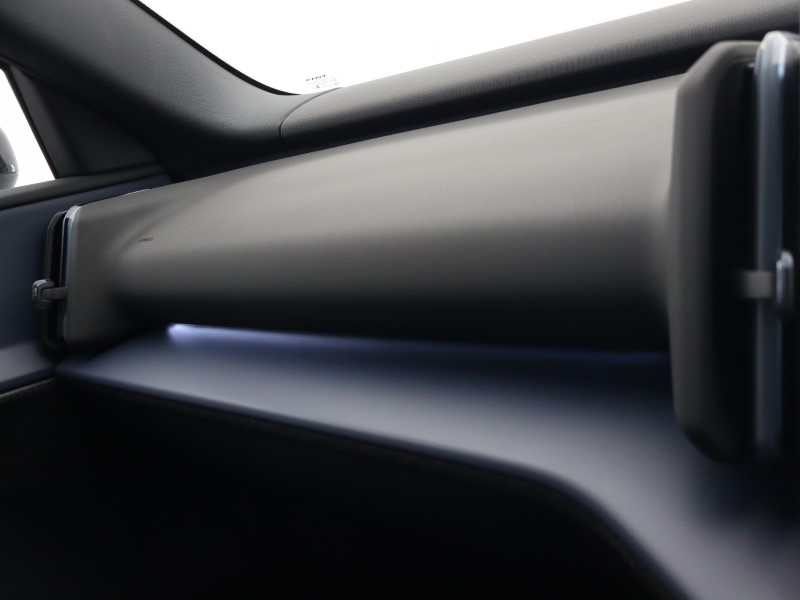 2025 (75) VOLVO EX30 200kW SM Extended Range Plus 69kWh 5dr Auto *VAT QUALIFYING* 4830137