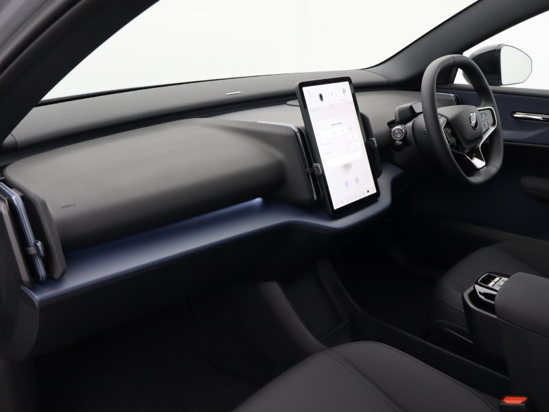 2025 (75) VOLVO EX30 200kW SM Extended Range Plus 69kWh 5dr Auto *VAT QUALIFYING* 4830118