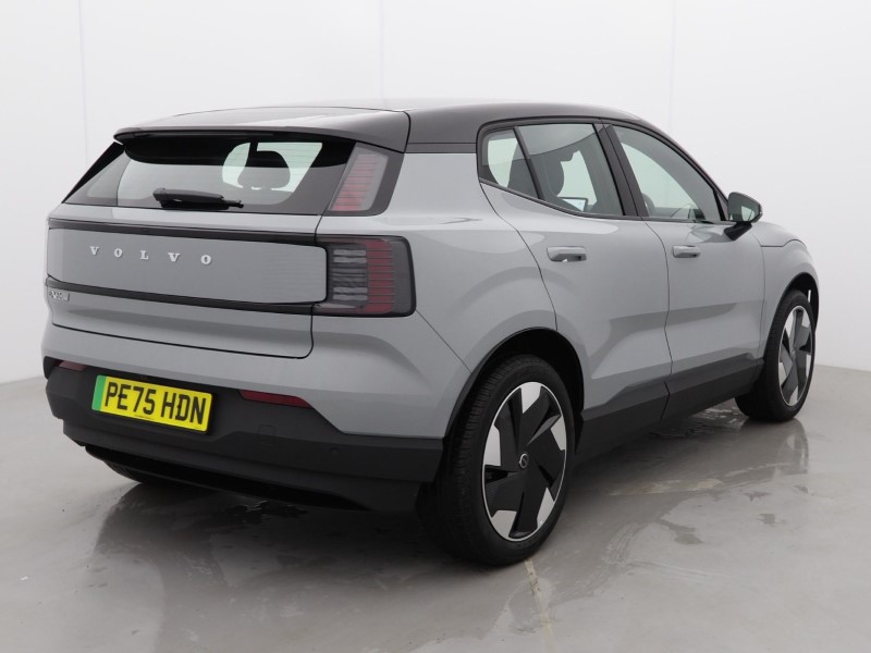 2025 (75) VOLVO EX30 200kW SM Extended Range Plus 69kWh 5dr Auto *VAT QUALIFYING* 4830090