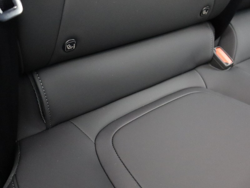 2025 (75) VOLVO EX30 200kW SM Extended Range Plus 69kWh 5dr Auto *VAT QUALIFYING* 4830121