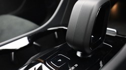 2024 (74) VOLVO XC40 2.0 B4P Plus Dark 5dr Auto 4796232