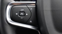 2024 (74) VOLVO XC40 2.0 B4P Plus Dark 5dr Auto 4796223