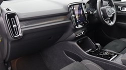 2024 (74) VOLVO XC40 2.0 B4P Plus Dark 5dr Auto 4796220