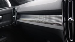 2024 (74) VOLVO XC40 2.0 B4P Plus Dark 5dr Auto 4796234