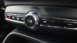 2024 (74) VOLVO XC40 2.0 B4P Plus Dark 5dr Auto 4796231
