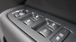 2023 (73) VOLVO XC60 2.0 B5P Plus Dark 5dr AWD Geartronic 4833705