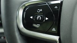 2023 (73) VOLVO XC60 2.0 B5P Plus Dark 5dr AWD Geartronic 4833721
