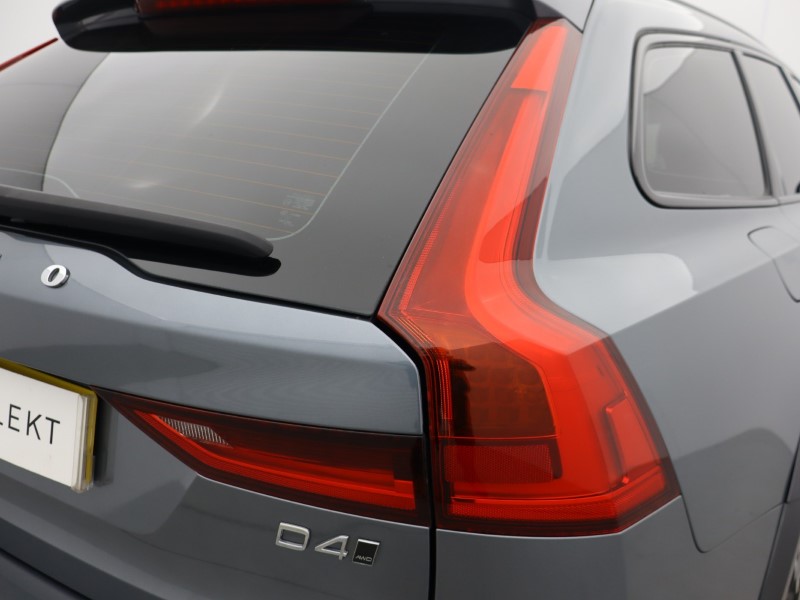 2020 (69) VOLVO V90 2.0 D4 Cross Country Plus 5dr AWD Geartronic 4800796