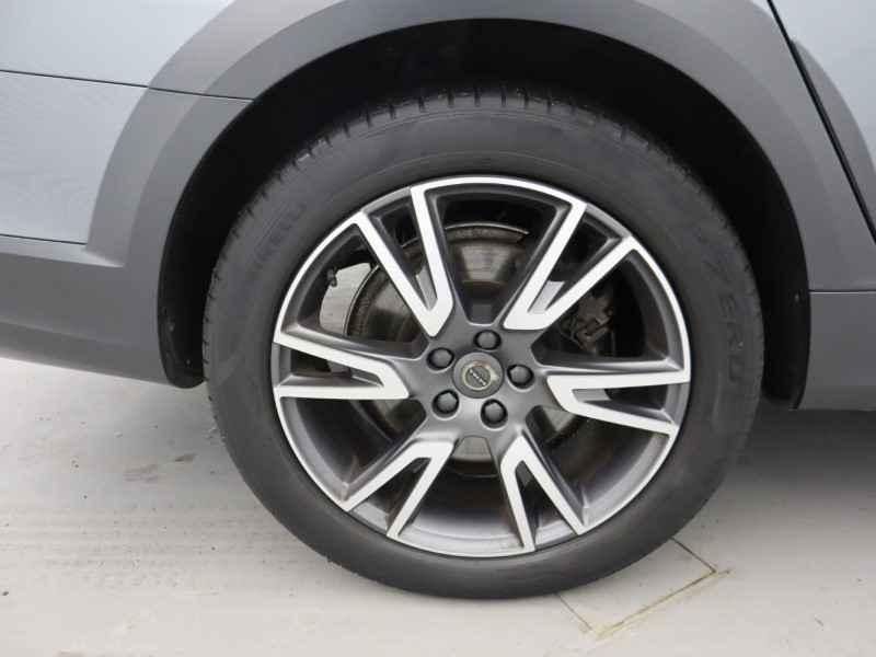 2020 (69) VOLVO V90 2.0 D4 Cross Country Plus 5dr AWD Geartronic 4800794