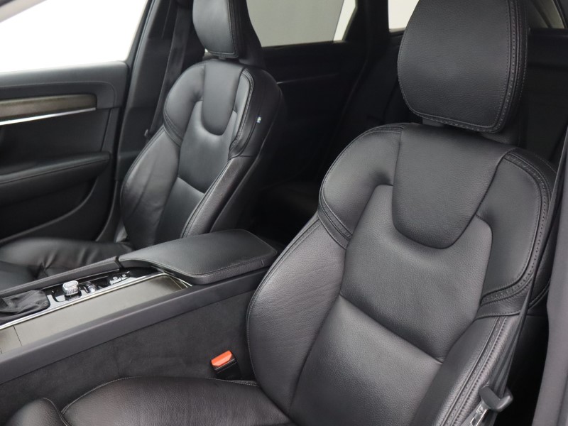 2020 (69) VOLVO V90 2.0 D4 Cross Country Plus 5dr AWD Geartronic 4800814