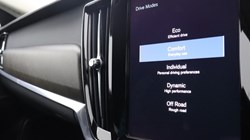 2020 (69) VOLVO V90 2.0 D4 Cross Country Plus 5dr AWD Geartronic 4800836