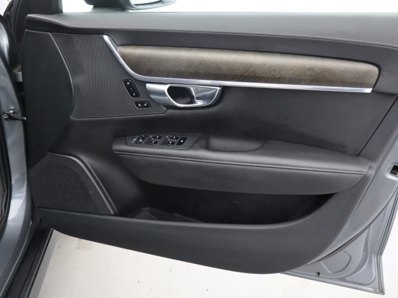 2020 (69) VOLVO V90 2.0 D4 Cross Country Plus 5dr AWD Geartronic 4800805