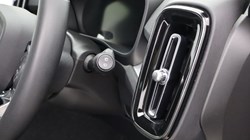 2023 (23) VOLVO XC40 2.0 B4P Plus Dark 5dr AWD Auto 4809990