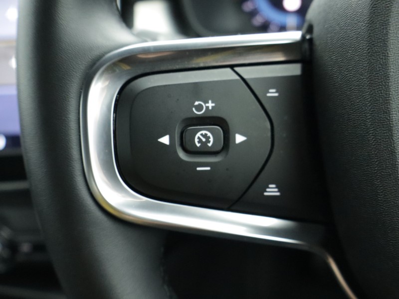 2024 (73) VOLVO XC40 2.0 B3P Core 5dr Auto 4954740