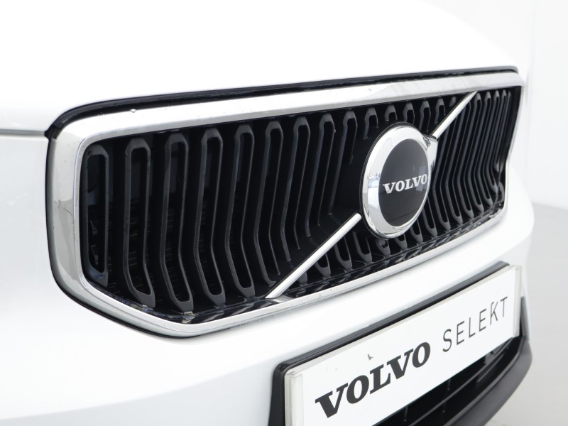 2024 (73) VOLVO XC40 2.0 B3P Core 5dr Auto 4954704