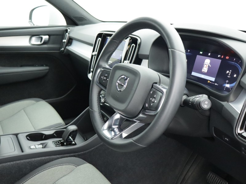 2024 (73) VOLVO XC40 2.0 B3P Core 5dr Auto 4954728
