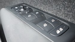 2024 (73) VOLVO XC40 2.0 B3P Core 5dr Auto 4954722