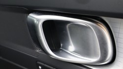 2023 (23) VOLVO XC40 2.0 B3P Plus Dark 5dr Auto 4831026