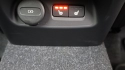 2023 (23) VOLVO XC40 2.0 B3P Plus Dark 5dr Auto 4831038