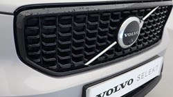 2023 (23) VOLVO XC40 2.0 B3P Plus Dark 5dr Auto 4831006