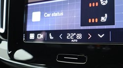 2023 (23) VOLVO XC40 2.0 B3P Plus Dark 5dr Auto 4831047