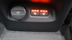 2022 (72) VOLVO XC40 2.0 B3P Plus Dark 5dr Auto 4831611