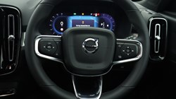 2022 (72) VOLVO XC40 2.0 B3P Plus Dark 5dr Auto 4831613