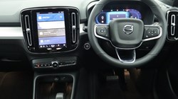 2022 (72) VOLVO XC40 2.0 B3P Plus Dark 5dr Auto 4831612