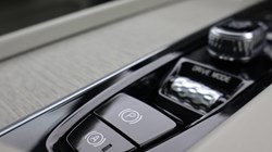 2020 (20) VOLVO XC60 2.0 T8 390 Hybrid Inscription Pro 5dr AWD G tronic 4830254