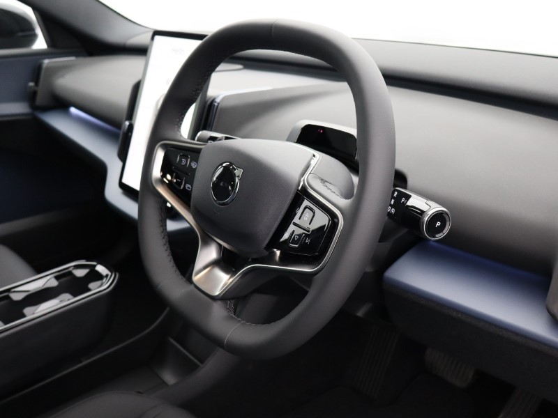 2025 (75) VOLVO EX30 315kW Twin Motor Performance Ultra 69kWh 5dr Auto 4887013