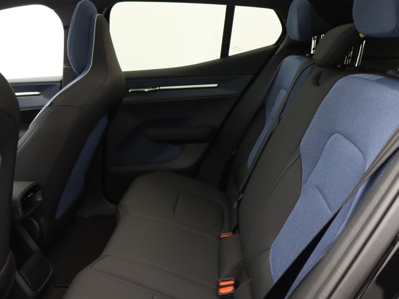 2025 (75) VOLVO EX30 315kW Twin Motor Performance Ultra 69kWh 5dr Auto 4887009