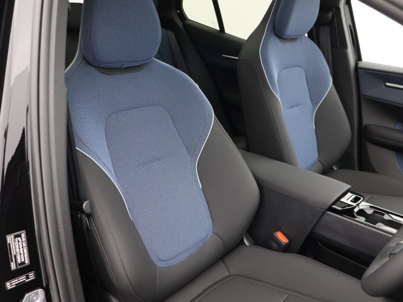 2025 (75) VOLVO EX30 315kW Twin Motor Performance Ultra 69kWh 5dr Auto 4887016