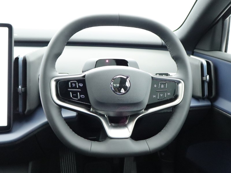2025 (75) VOLVO EX30 315kW Twin Motor Performance Ultra 69kWh 5dr Auto 4887025