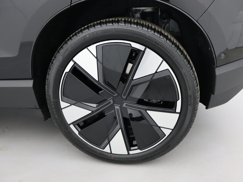 2025 (75) VOLVO EX30 315kW Twin Motor Performance Ultra 69kWh 5dr Auto 4887006