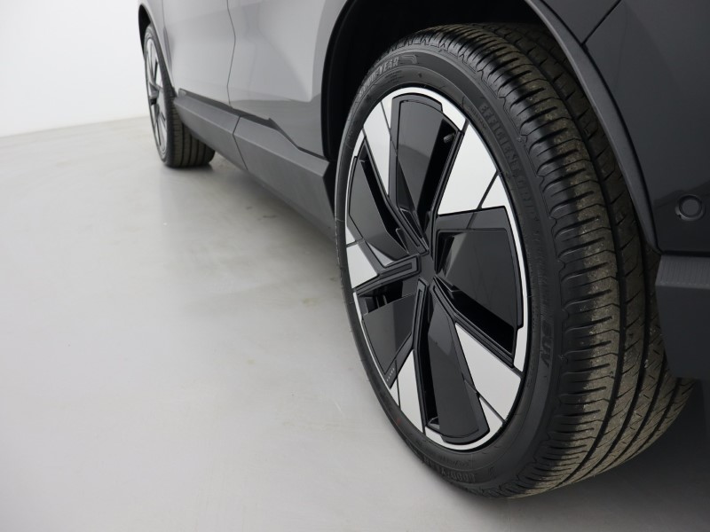 2025 (75) VOLVO EX30 315kW Twin Motor Performance Ultra 69kWh 5dr Auto 4887007