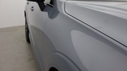 2023 (23) VOLVO XC60 2.0 B4P Plus Dark 5dr Geartronic 4861456