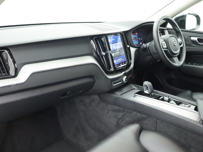 2023 (23) VOLVO XC60 2.0 B4P Plus Dark 5dr Geartronic  *VAT QUALIFYING* 4861478