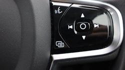 2023 (23) VOLVO XC60 2.0 B4P Plus Dark 5dr Geartronic 4861489