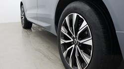 2023 (23) VOLVO XC60 2.0 B4P Plus Dark 5dr Geartronic 4861464