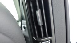 2023 (23) VOLVO XC60 2.0 B4P Plus Dark 5dr Geartronic 4861482