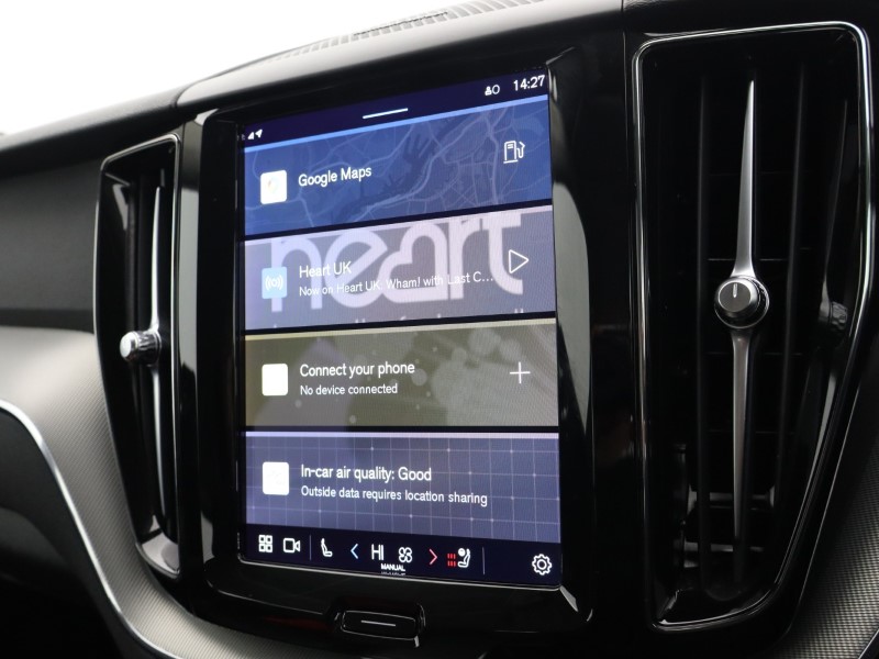 2023 (23) VOLVO XC60 2.0 B4P Plus Dark 5dr Geartronic  *VAT QUALIFYING* 4861490